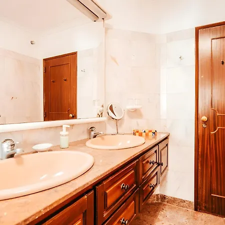 Oliveira's House By Gt House Casa de Férias *