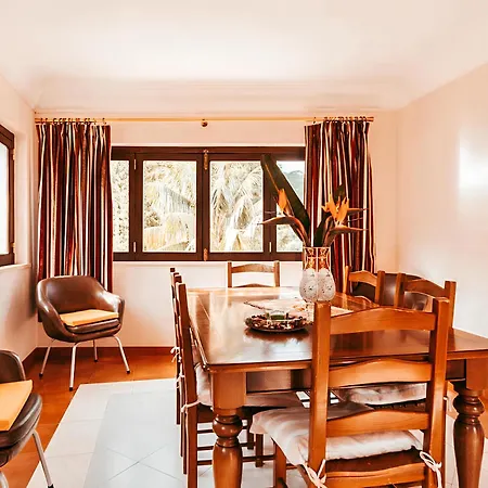 Casa de Férias Oliveira's House By Gt House *